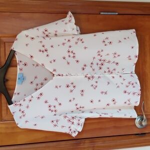 CeCe short sleeve blouse
